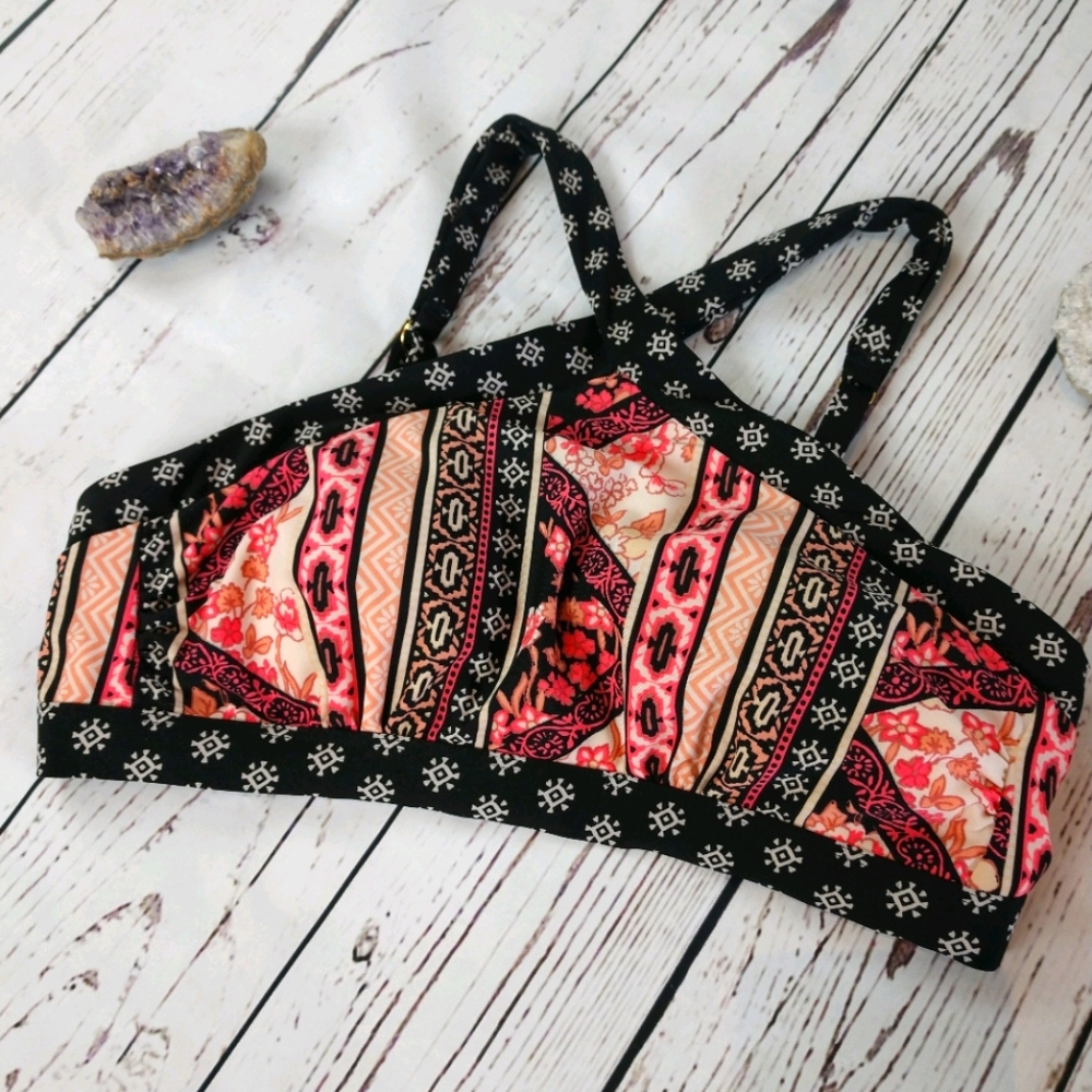 5/$25 NWT Pink Aztec Print Swim Suit Top